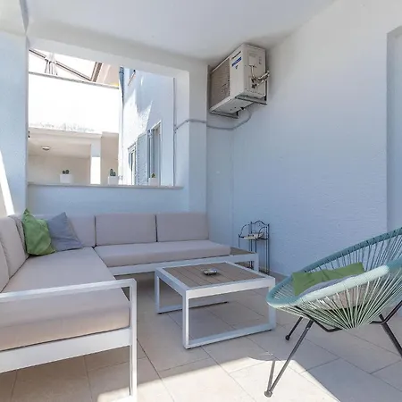 Διαμέρισμα Mico *